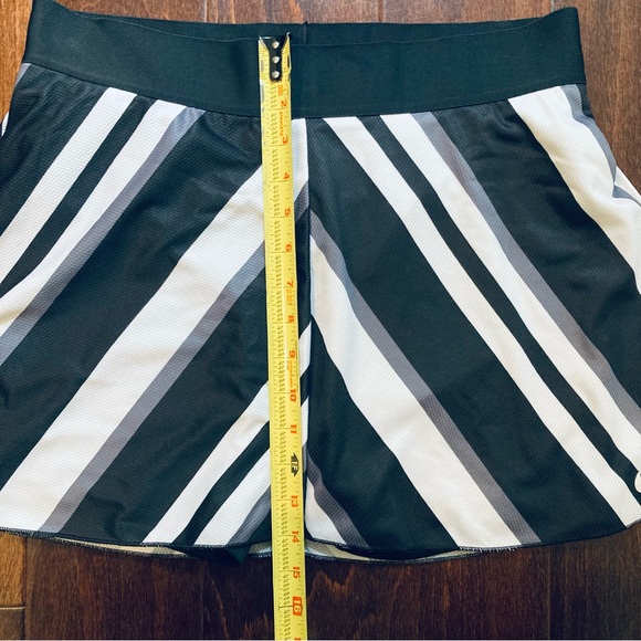 Nike Women's New Tennis Pickleball Black White Striped Skirt Skort Large tall - Picture 10 of 12